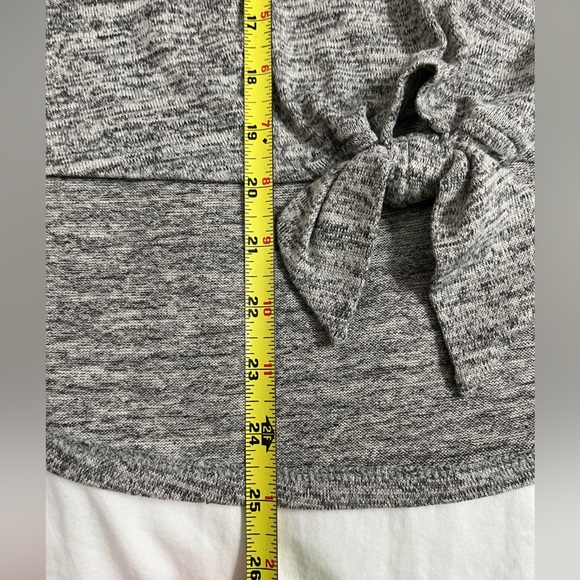 Fig and Flower Boho Embroidered Bell Sleeve Top Gray Womens PM - Picture 7 of 9